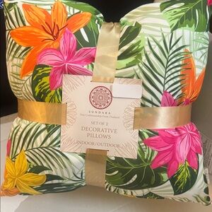SUNDARA Set Of 2 Tropical Design Decorative Pillows - Indoor/Outdoor